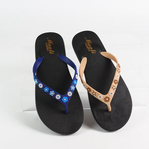 Fabricant chinois haut de gamme maison plate-forme pantoufles personnalisées <span class=keywords><strong>tongs</strong></span> pour femmes - Product Image 5