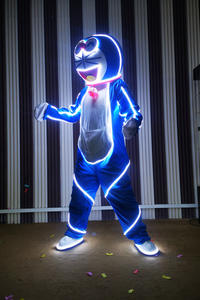 Bar KTV licor atmósfera Props Doraemon maniquí traje blanco luz muñeca traje adulto <span class=keywords><strong>Fin</strong></span> <span class=keywords><strong>de</strong></span> <span class=keywords><strong>Año</strong></span> rendimiento brillo traje - Product Image 4