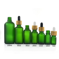 Flacon compte-gouttes en verre givré vert écologique avec bouchon en bambou, emballage personnalisé rechargeable pour sérum et huiles essentielles