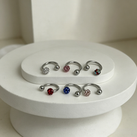 Bijoux de piercing en boule de boue à strass scintillants, clou à lèvre et anneau fer à cheval, boucles d'oreilles pour cartilage, fourniture d'usine