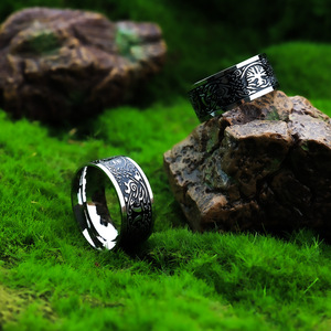 Bague en acier inoxydable Viking Arbre de Vie unisexe, design gravé noir, bijoux pour hommes et femmes - Product Image 2