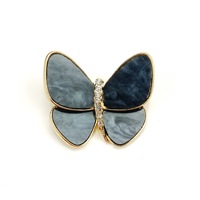Nouveau modèle naturel nacre chrysalide perle papillon broche élégant pardessus costume broche personnalité broche