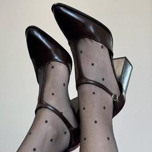 Fabrication de pompes personnalisées pour femmes chaussures à bout pointu talon épais 6cm à lacets Roman Mary Jane chaussures pour femmes talons hauts - Product Image 4