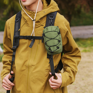 Bolso Bandolera de Nailon Estilo Montaña, Ligero, con Bolsillo para Teléfono, Correa Ajustable, para Uso Diario al Aire Libre, en Verde, Gris y Negro - Product Image 1
