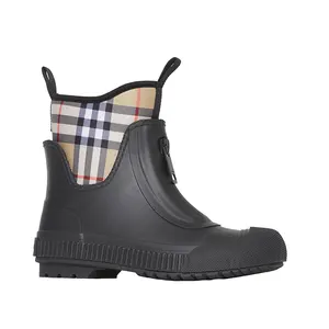 Botas de lluvia de goma estilo chelsea para mujer, botines de pvc a la moda, precio de fábrica