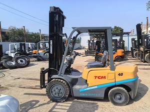 Carretilla elevadora diésel de 4 toneladas de alta calidad, altura de mástil personalizada, neumáticos sólidos o neumáticos, equipo de almacén OEM ODM - Product Image 5