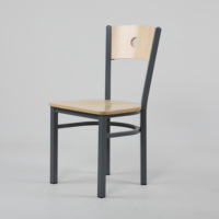 Ensemble table et chaises de restaurant rapide commercial 4 places, pas cher, en bois et métal, écologique, durable, pour hôtel et école