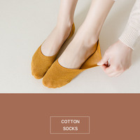 Été et printemps Femmes No Show Short Cotton Socks Sheer Plain Colors Anti-dérapant Invisible Boat Socks for Ladies