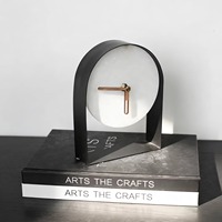 Horloge de bureau artisanale en aluminium, style Art déco géométrique, motif nature morte, design moderne et luxueux, pour salon, idéale pour un cadeau de pendaison de crémaillère