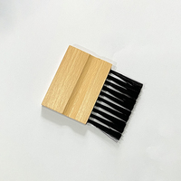 Brosse de nettoyage de plaque de base de softball et de baseball avec manche en bois et poils en PP doux, personnalisable avec logo, pour arbitre