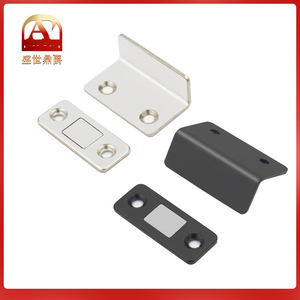 Loquet de porte magnétique invisible en forme de L pour portes d'armoires, en acier laminé à froid nickelé, design minimaliste - Product Image 5