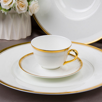 Service de table en porcelaine fine avec bordure en or véritable, service de table en porcelaine pour hôtel et restaurant, vente en gros, service de table en céramique blanche de luxe