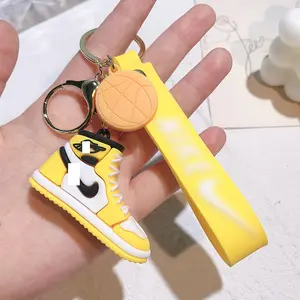 Sneaker PVC móc chìa khóa Mini Giày Keychain 3D Sneakers Móc chìa khóa số lượng lớn PVC Mặt Dây Chuyền Chìa Khóa Phụ Kiện Sneakers quyến rũ Giày bóng rổ