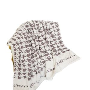 Cadeau 3D Jacquard Cation Violet Imprimé Léger Réversible Doux Confortable Chaud Personnalisé Tricoté Jeté Couverture Moderne Fluffy - Product Image 1