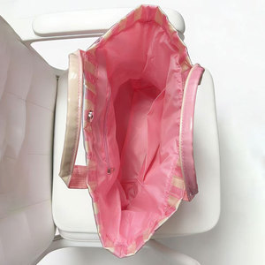 Sac à main à bandoulière en PVC élégant et léger de grande capacité sac à main de voyage tendance à rayures pour femmes sac fourre-tout pour femmes - Product Image 5