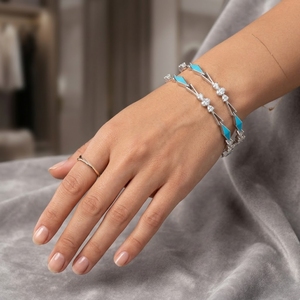 กำไลเงินแท้ 925 สำหรับผู้หญิงและเด็กผู้หญิง งานฝีมือประณีต ประดับด้วยเมนาคารีสีน้ำเงิน เหมาะสำหรับสวมใส่ในงานเทศกาลและโอกาสพิเศษ - Product Image 2