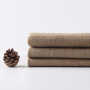 JIAHE 100% Tissu <span class=keywords><strong>de</strong></span> <span class=keywords><strong>jute</strong></span> Vente en gros Nouveau Tissu <span class=keywords><strong>de</strong></span> <span class=keywords><strong>toile</strong></span> <span class=keywords><strong>de</strong></span> <span class=keywords><strong>jute</strong></span> <span class=keywords><strong>Toile</strong></span> <span class=keywords><strong>de</strong></span> <span class=keywords><strong>jute</strong></span> pour la décoration <span class=keywords><strong>de</strong></span> couverture <span class=keywords><strong>de</strong></span> sac ignifuge pour les filles - Product Image 4