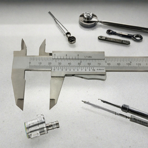 Calibrador Vernier de Acero Inoxidable Mitutoyo 0-150 mm, Resolución de 0.01 mm para Inspección en Taller - Product Image 2