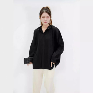 Camiseta <span class=keywords><strong>Issey</strong></span> <span class=keywords><strong>Miyake</strong></span> Primavera 2025, Corte Regular, Versátil, Color Sólido, Casual, Elegante, para el Trabajo, Anti-Pilling - Product Image 2