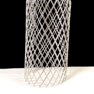 Rejilla metálica de tejido liso para canalones, atrapa hojas, residuos y barro, con técnica de soldadura y cubierta expandida para <span class=keywords><strong>bajante</strong></span>. - Product Image 5