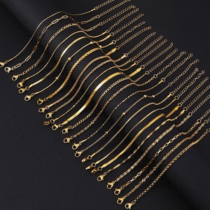 <span class=keywords><strong>Bracciale</strong></span> Unisex in Acciaio Inossidabile Placcato Oro 18K con Catena e Maglie, Gioiello Versatile e alla Moda Cenda Best-Seller - Product Image 1