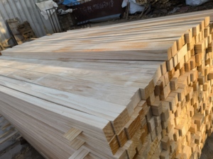 Planches de bois <span class=keywords><strong>massif</strong></span> carrées en <span class=keywords><strong>pin</strong></span> Radiata de Nouvelle-Zélande sans nœuds, qualité AA AB BB Qing'fa - Product Image 2