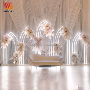 ฉากหลังงานแต่งงานแบบโค้ง 3 แผง ดีไซน์กระจกเงาสีทองเมทัลลิกสไตล์ฝรั่งเศส ทำจากสแตนเลสสตีล พร้อมไฟ LED ปรับแต่งได้ - Product Image 2