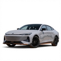 2025 Changan UNI-V voitures neuves à bas prix en stock véhicule de sport chinois voiture neuve 5 portes 5 places