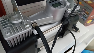 330W đầy đủ động cơ đồng Đôi Xi lanh Máy nén khí bơm với xe khẩn cấp công cụ Kit xách tay 12V kỹ thuật số lốp inflator - Product Image 2