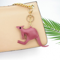Porte-clés en cuir PU motif kangourou de luxe, mini pendentif animal de dessin animé, breloque de sac, ornement pour sac à dos et sac à main, cadeau pour ami