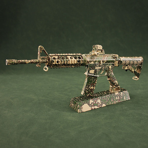 نموذج مسدس معدني مصغر <span class=keywords><strong>AR15</strong></span> بايثون بنمط التمويه بمقياس 1:3 للبالغين، طقم تجميع نموذج مسدس معدني بالجملة - Product Image 5