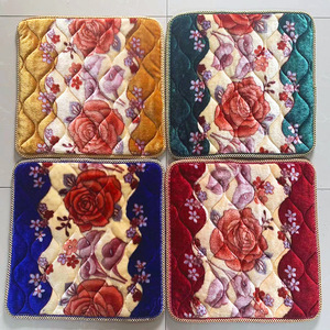 EIFFEL HOME เม้ง ยูเจียชุดเบาะรองนั่งลายดอกไม้สีแดงไวน์ ผ้ากำมะหยี่หนา บรรจุโพลีเอสเตอร์ ความแน่นปานกลาง กันลื่น สำหรับใช้ในห้องนั่งเล่น - Product Image 5