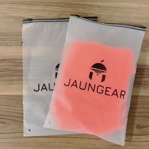 Bolsa de Plástico Esmerilada de PE para Ropa con Impresión Personalizada, Bolsas de Embalaje para Ropa, MOQ Bajo - Product Image 4
