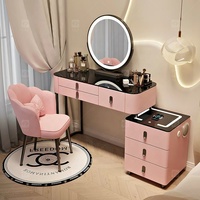 Table de toilette intelligente de luxe moderne avec miroir LED, chargeur sans fil, haut-parleur Bluetooth et armoire de rangement pour chambre d'hôtel