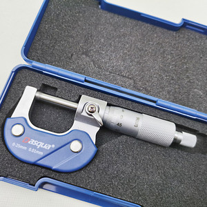 Dasqua Outside <b>Micrometer</b> 0-25mm 0.01mm Resolution Stainless Steel - Product Image 1