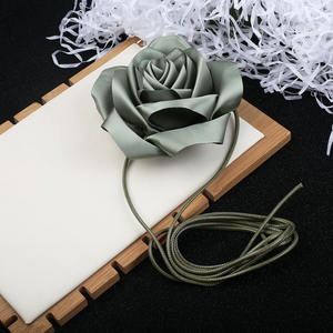 Collar de cuerda de Rosa grande personalizado en 5 colores, collar con cordones de flores hechas a mano para mujer - Product Image 5