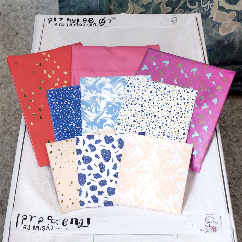 Wholesale Eco-Friendly Recyclable Thin Paper Gift Packaging with Personalized Logo Color Screen Printing