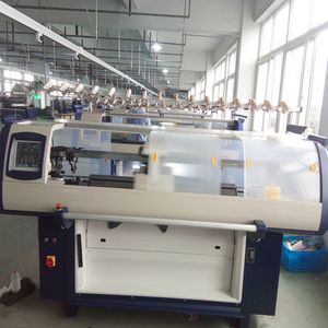 Machine à tricoter informatisée à plat pour col polo, pour la fabrication de poignets de chemise jacquard - Product Image 3