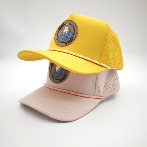 Gorra de Golf Versátil de Cinco Paneles, Sólida e Impermeable, con Emblema de Silicona Personalizado, Bajo MOQ, OEM, Perforada con Láser, Transpirable, Artículo Multideportivo - Product Image 2
