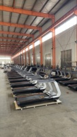 Treadmill Listrik Komersial Heavy Duty Laris Manis, Layar LED, Motor 3.0-7.0HP, Kecepatan 15-20km/jam, Kemiringan Otomatis, Peralatan Gym