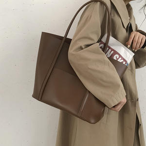 Bolso de Hombro de Lujo para Mujer, Logotipo Personalizado, Material PU, Gran Capacidad, Portátil, Diseño de Moda para Todas las Temporadas, Fabricante - Product Image 1