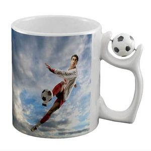 Vente en gros de revêtements Tasses en céramique vierges de sublimation avec logo personnalisé <span class=keywords><strong>Tasse</strong></span> de football - Product Image 3