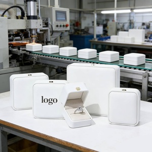 Caja de Joyería Tipo Concha de Almeja a Precio de Fábrica, Caja de Joyería de Lujo de Cuero PU para Anillos, Pulseras, Collares y Colgantes, con Decoración de Corona - Product Image 1