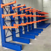 Étagères cantilever robustes à simple face, système d'étagères cantilever en acier sur mesure pour entrepôt