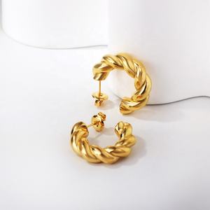 Nueva Tendencia, Pendientes de Aro de Moda Únicos Chapados en Oro PVD de 18K, Joyería de Acero Inoxidable Personalizada al por Mayor, Pendientes en Forma de C con Diseño de Cuerda Trenzada - Product Image 5