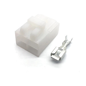 Conector de 4 pines y 6.3 mm Dj7042b 6.3 21 para uso en automóviles Volkswagen, BMW, Audi, Toyota, Nissan - Product Image 1