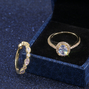 Anello Dorato per Donne, Gioiello Romantico Scintillante alla Moda, Vendita all'Ingrosso - Product Image 4