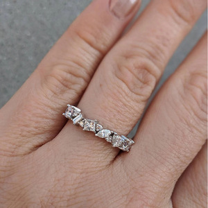 Anello da Donna Q293 in Oro Bianco con Diamante Taglio Principessa Colore D Naturale Classico Anello di Fidanzamento - Product Image 3