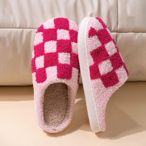 Semelle plate en TPR de haute qualité pour pantoufles femme, doublure en peluche, vente en gros, articles de qualité pour l'hiver, personnalisables pour pantoufles - Product Image 6