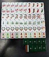 Ensemble de mahjong en acrylique de luxe sur le thème de Noël avec 160 tuiles, résistant à l'eau et respectueux de l'environnement, design durable, portable, 3-4 joueurs